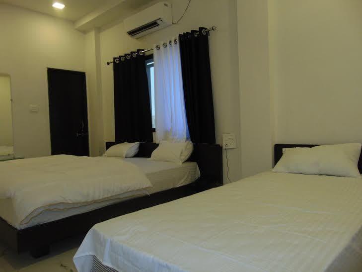 Hotel Kalajanki อุจเจน ภายนอก รูปภาพ